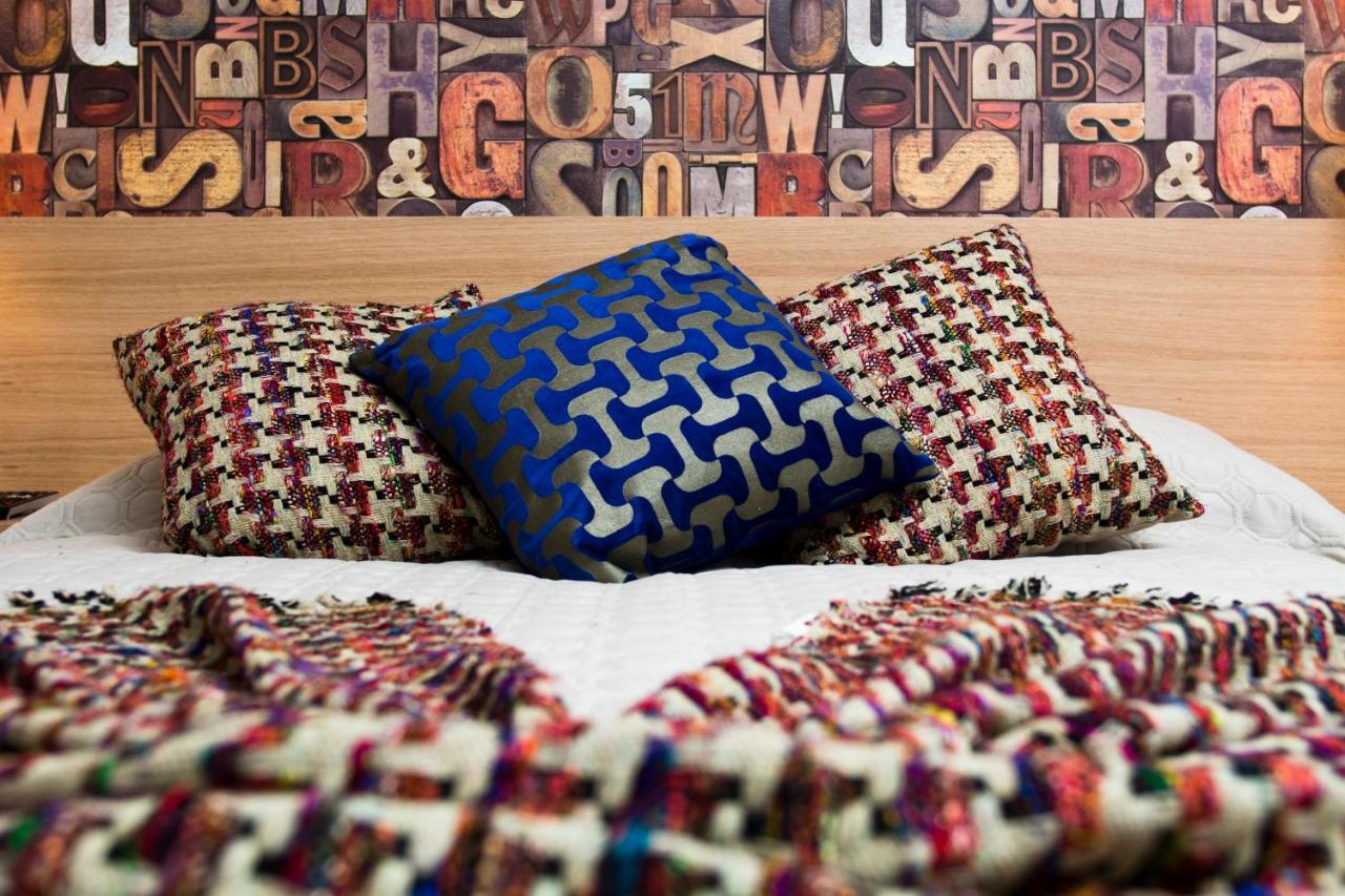 Brown House Βίλα Geres Δωμάτιο φωτογραφία
